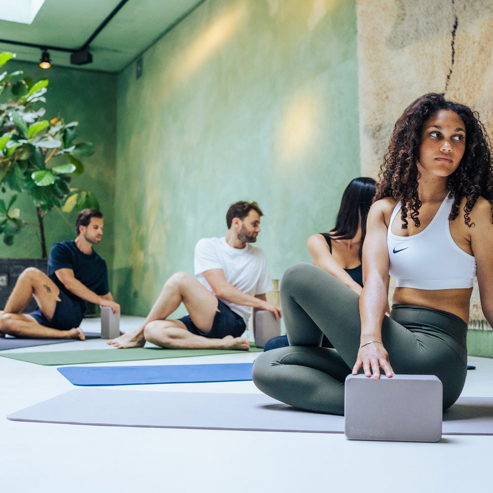 Set di blocchi da yoga Bamboa in schiuma grigia